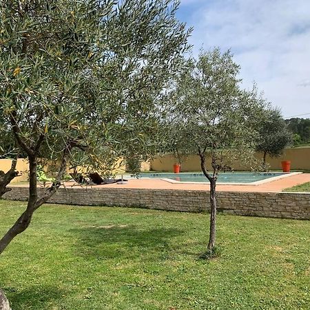 Loue Studio Dans Une Villa Avec Piscine Terrasse Saint-Theodorit المظهر الخارجي الصورة